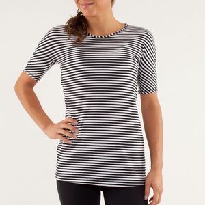 Top Lululemon - Size 6